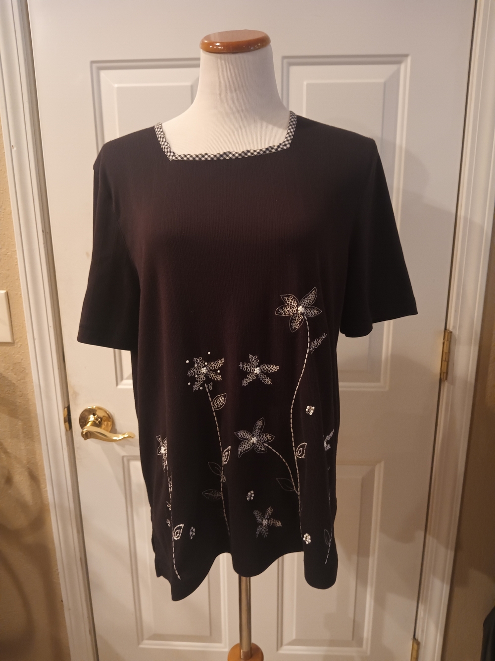 Alfred Dunner Pearl Flowers Retro Beauty Top